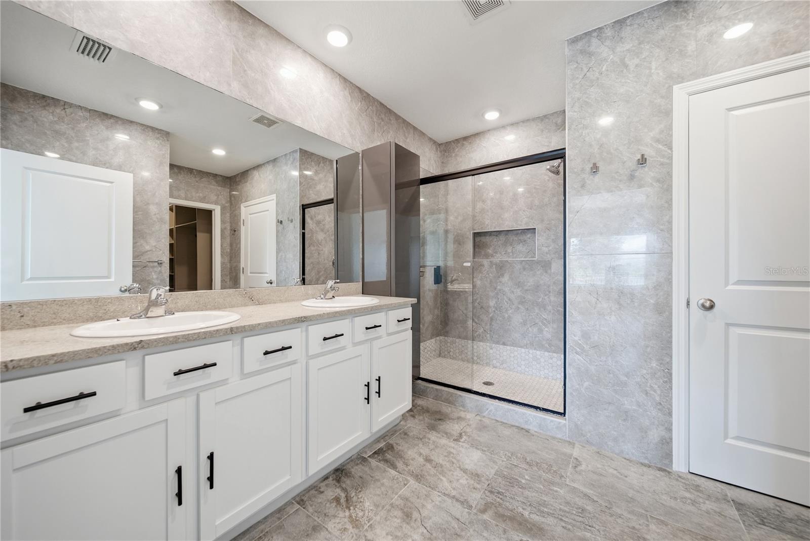 5120 Vecchio Ct Property Photo 32