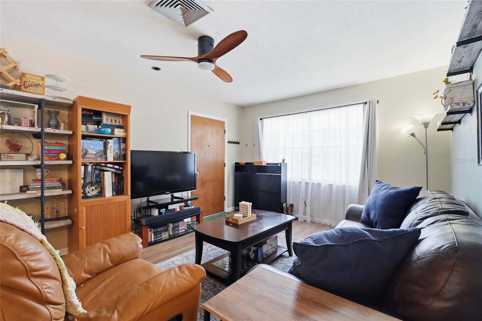 4507 9th St W #i8 Property Photo 8