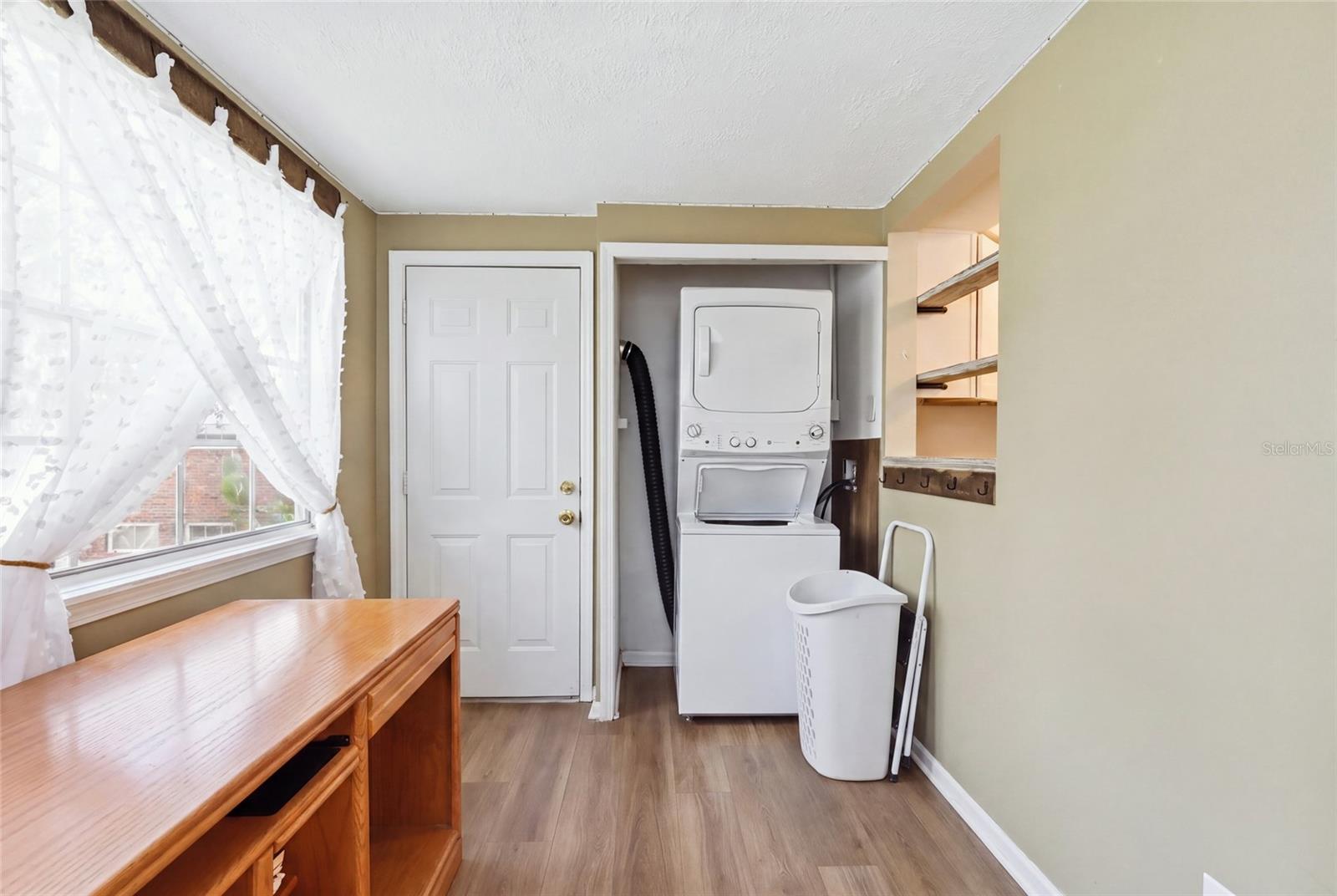 4507 9th St W #i8 Property Photo 24