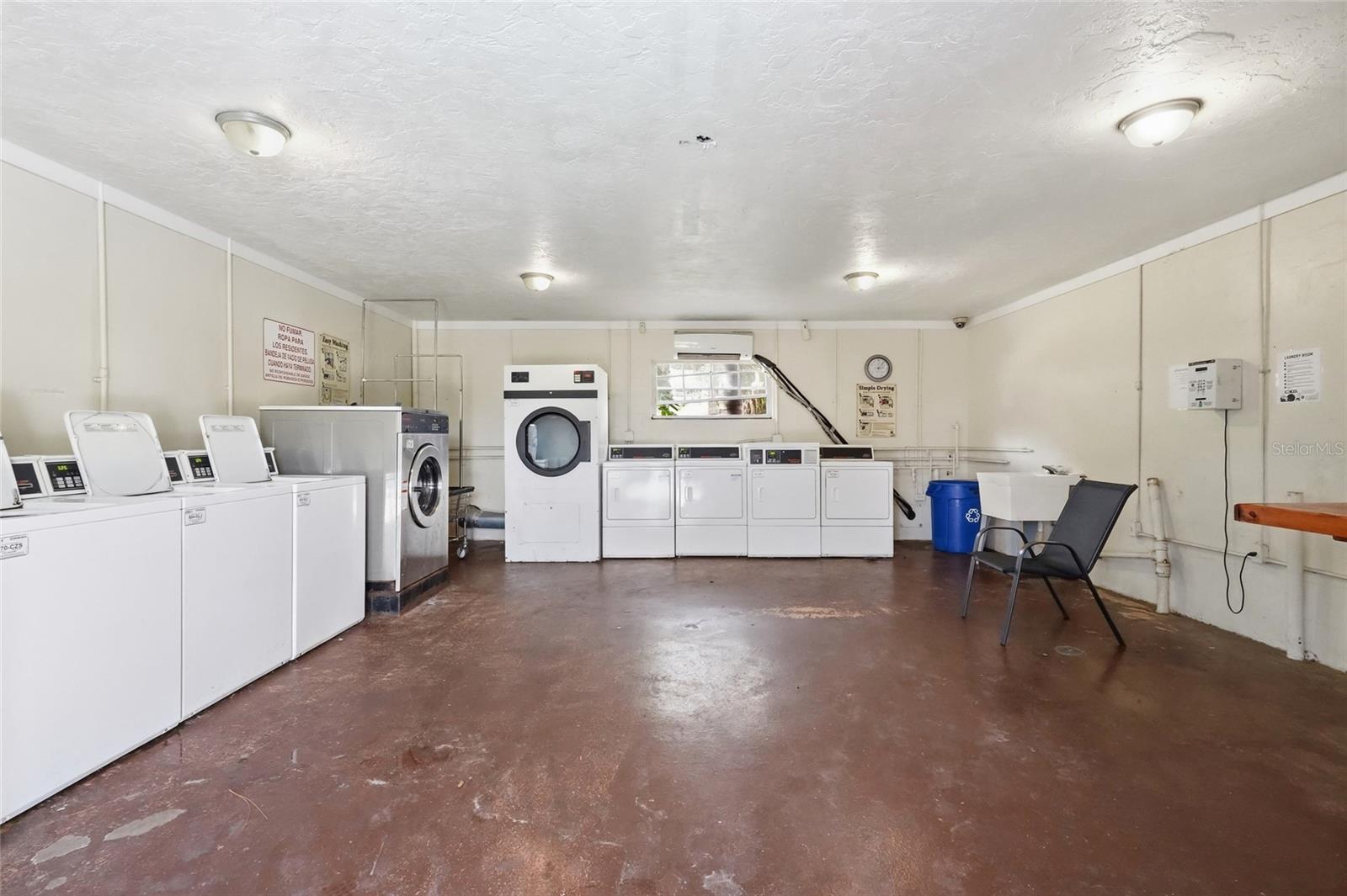 4507 9th St W #i8 Property Photo 59
