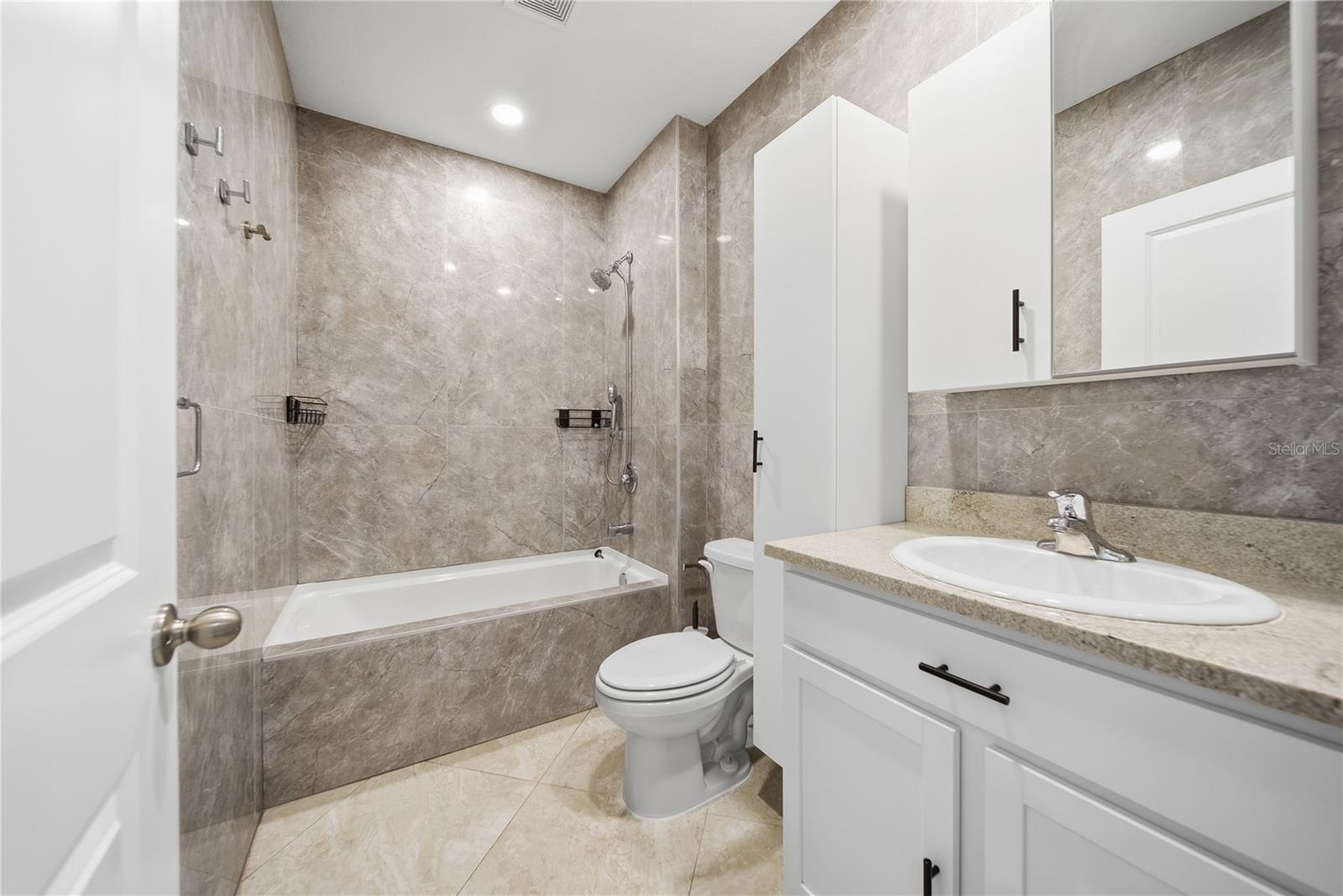 5120 Vecchio Ct Property Photo 17