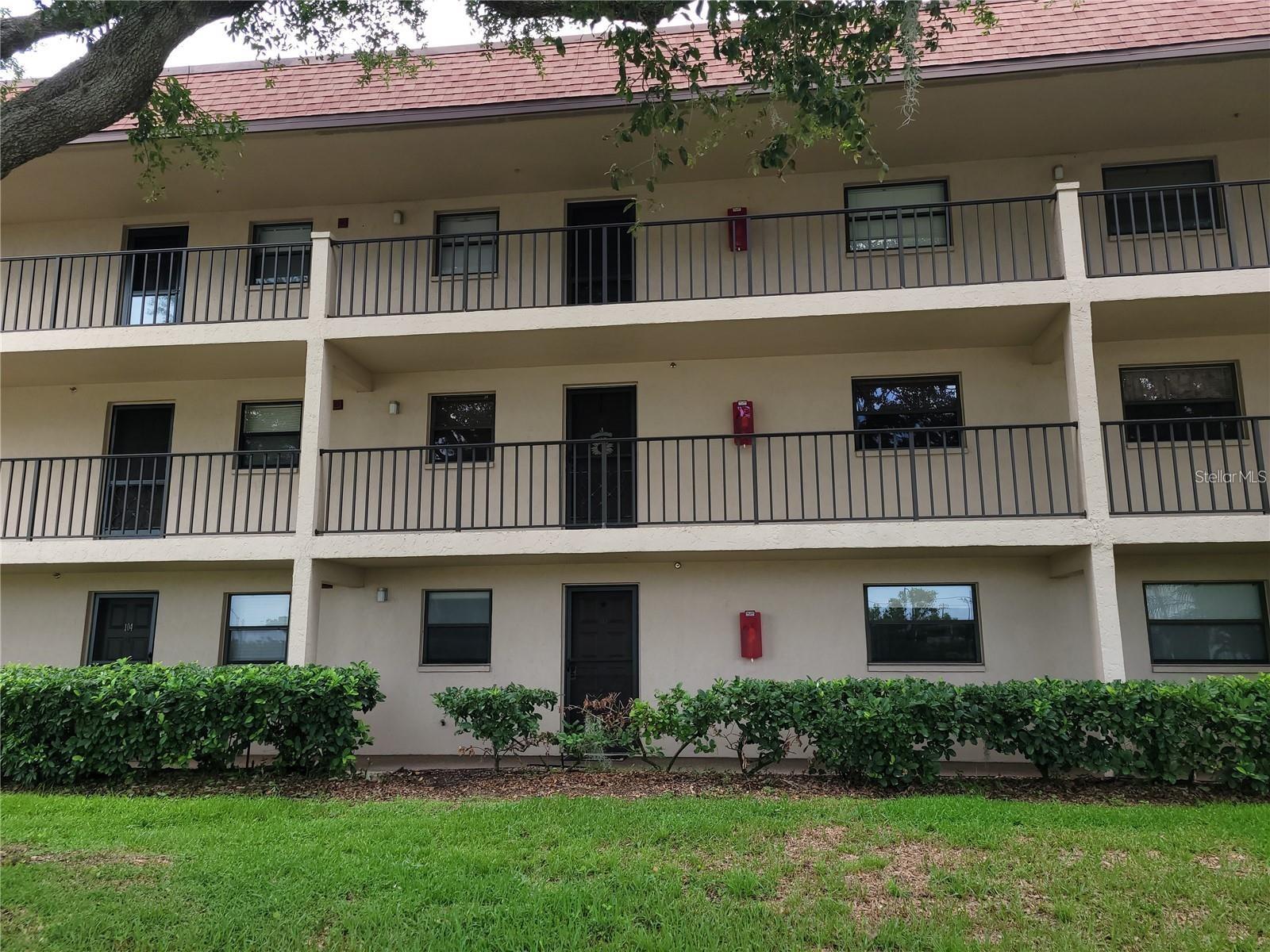 104 CAPRI ISLES BLVD #103 Property Photo 1