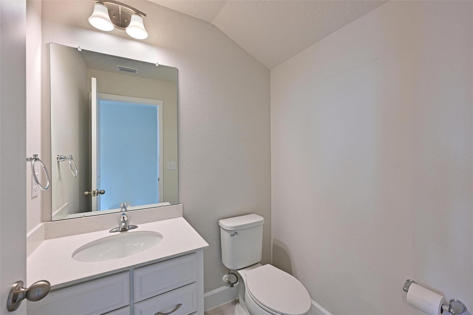 11526 64th St E Property Photo 24