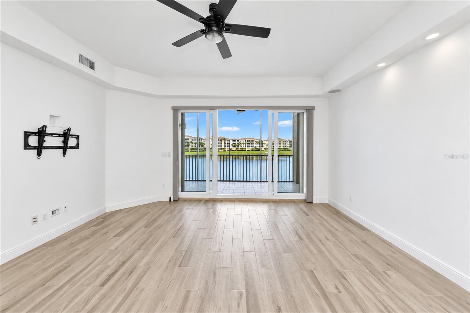 10530 Boardwalk Loop #202 Property Photo 5