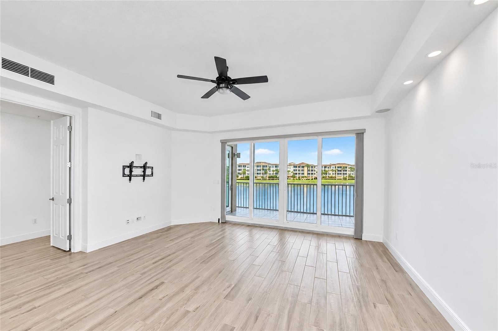 10530 Boardwalk Loop #202 Property Photo 6