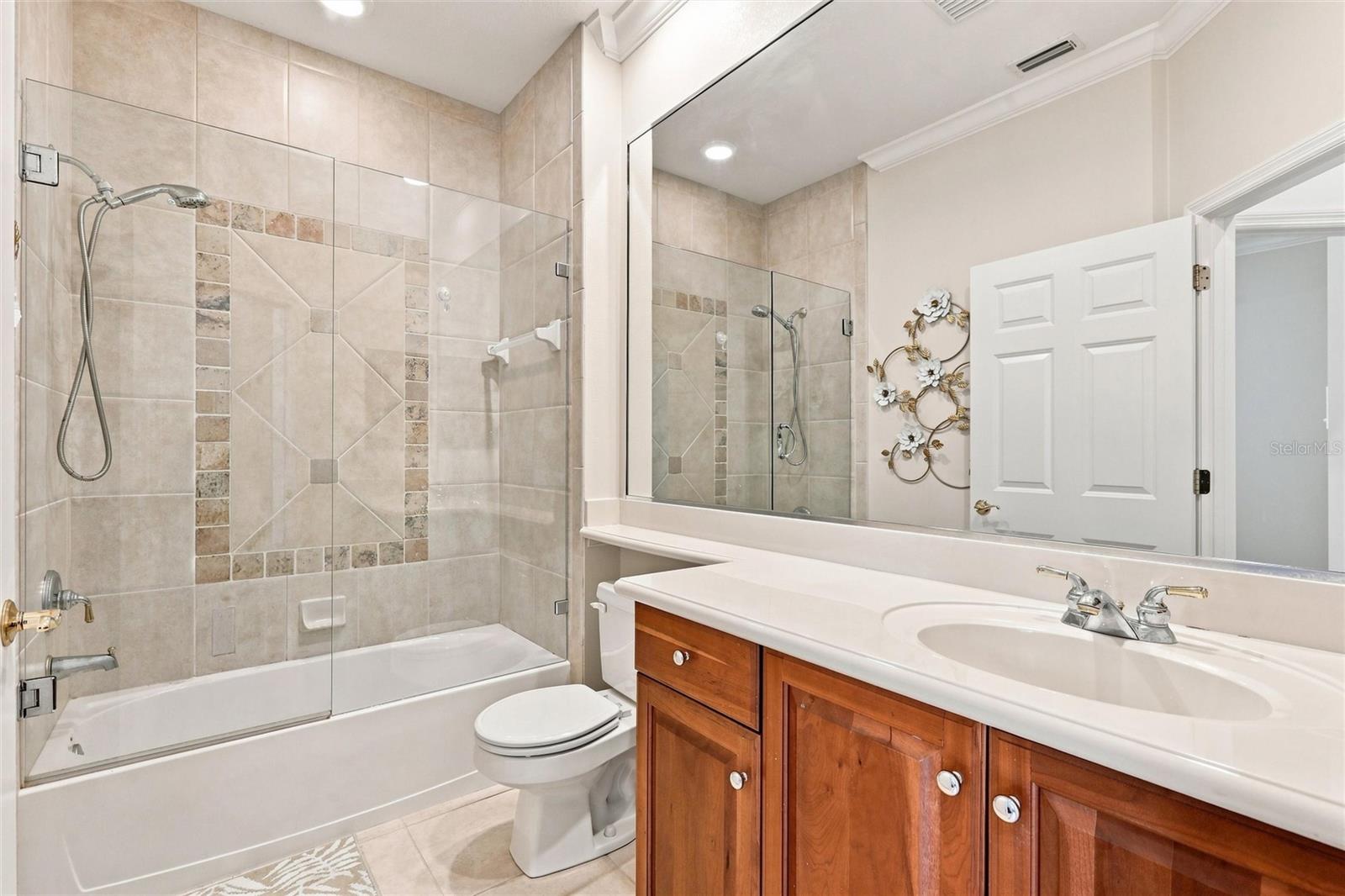 1328 Thornapple Dr Property Photo 21