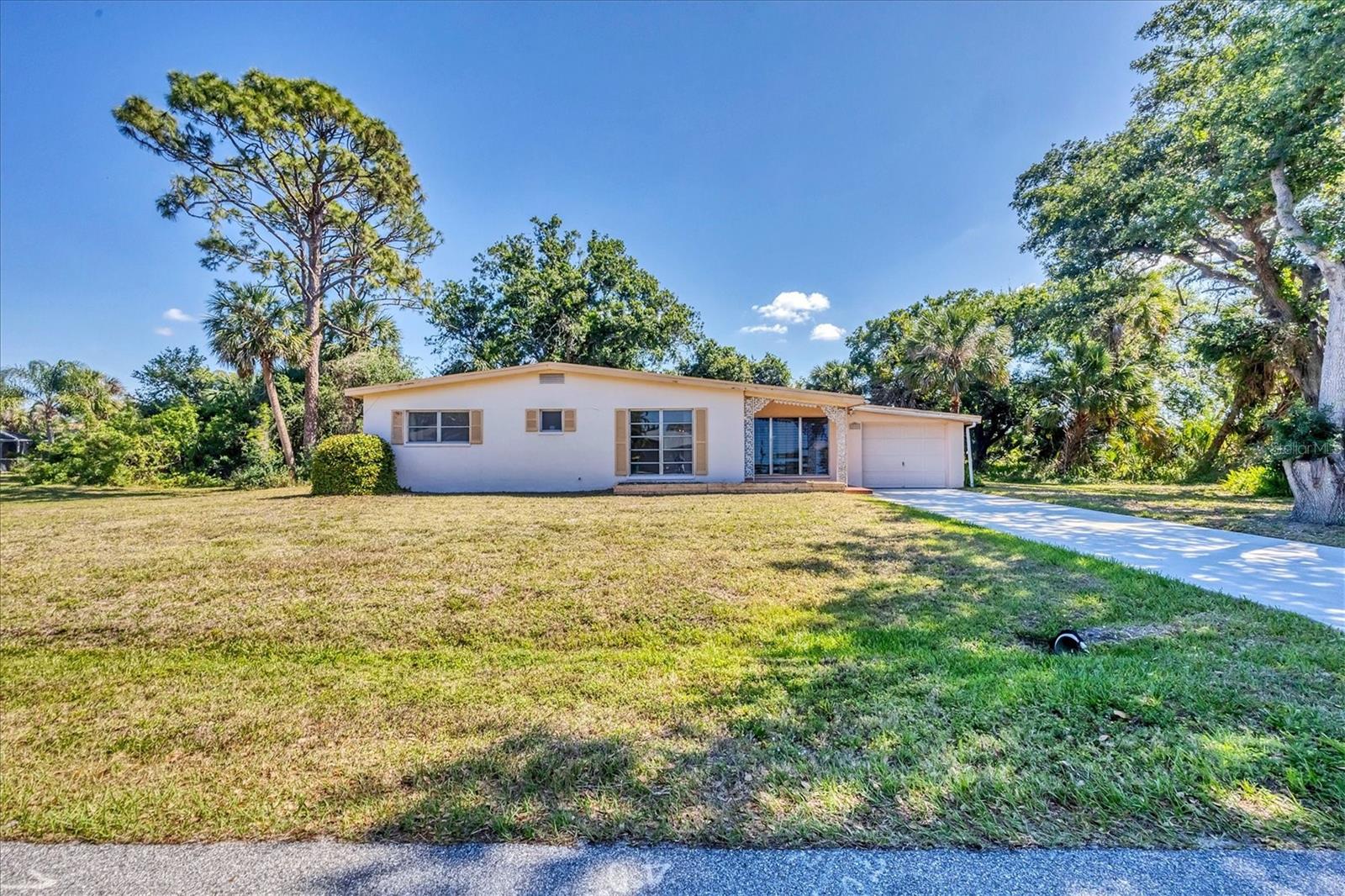 2538 Lakeshore Cir Property Photo 25