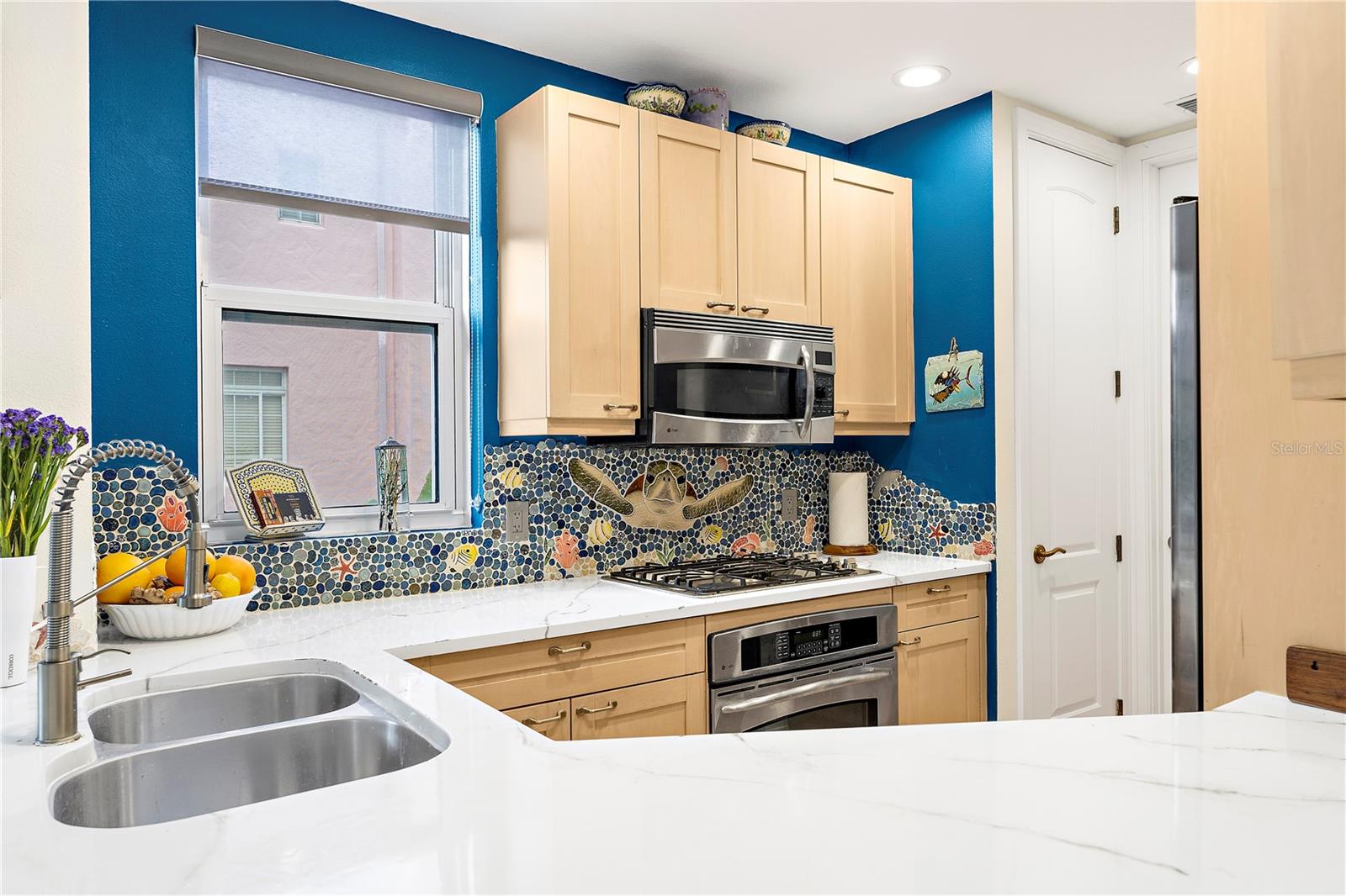 235 Cocoanut Ave #101a Property Photo 10