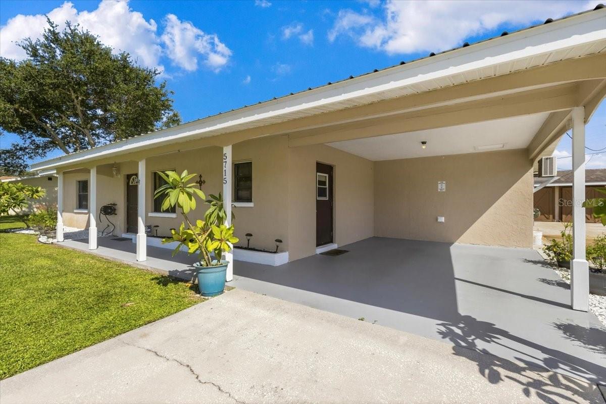 5715 29th Avenue Dr E Property Photo 2