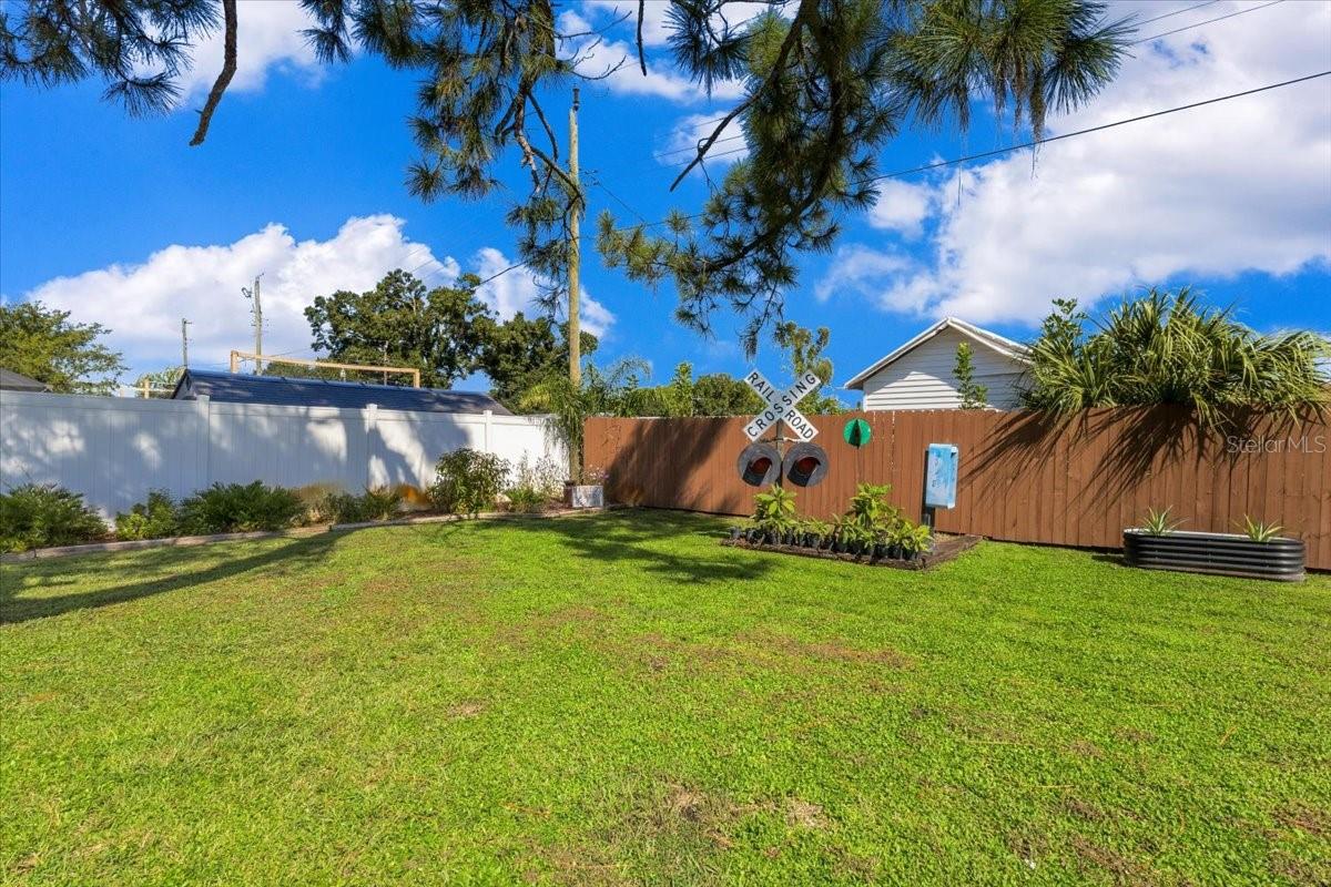 5715 29th Avenue Dr E Property Photo 21