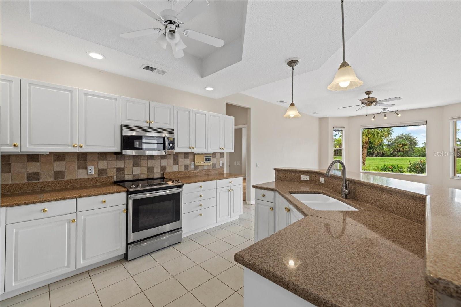 8967 Grey Oaks Ave Property Photo 12