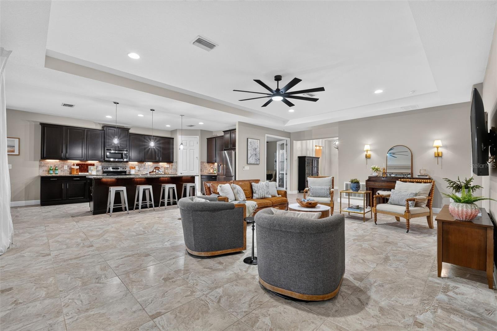 17111 2nd Ave E Property Photo 7