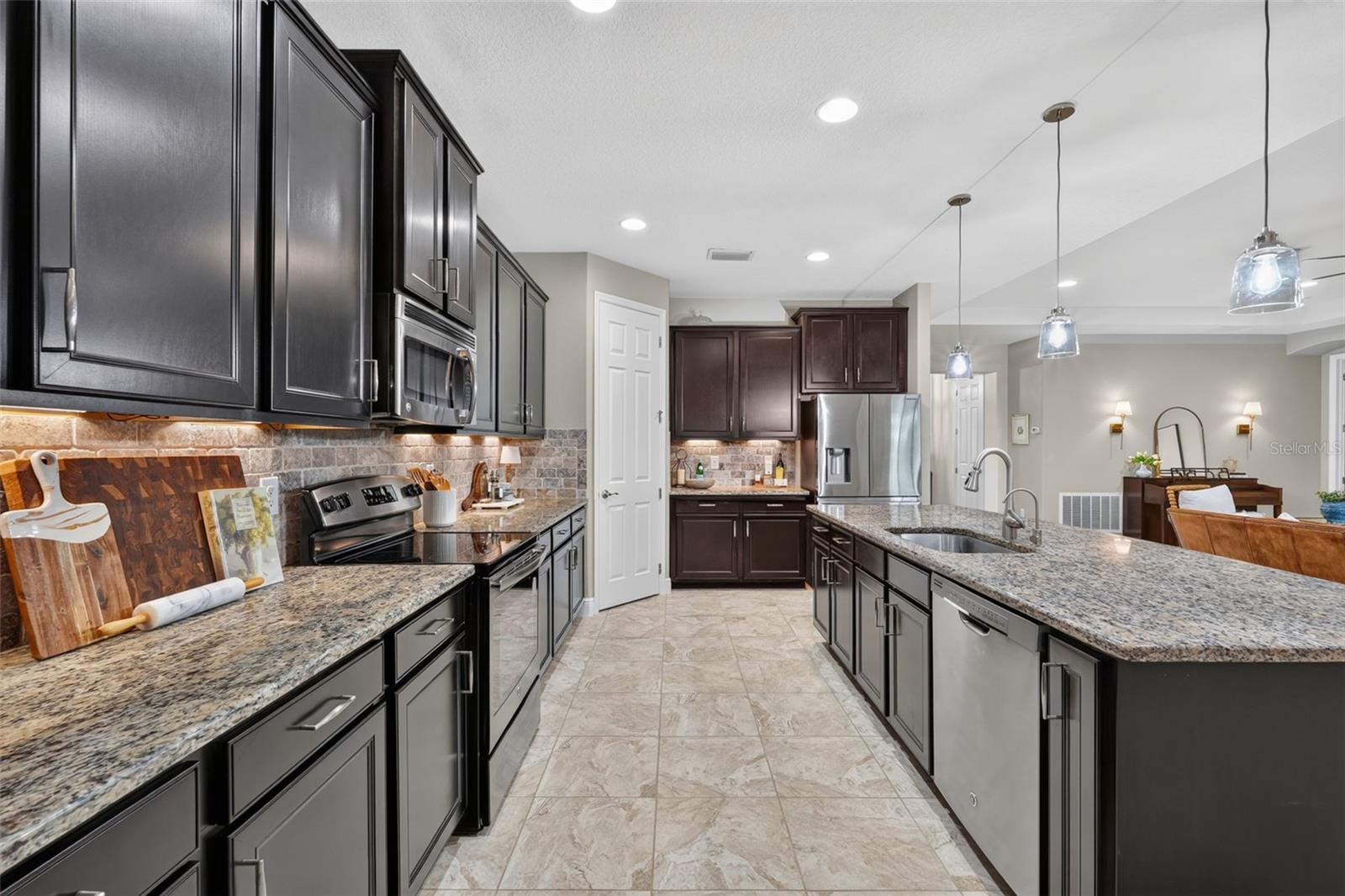 17111 2nd Ave E Property Photo 12