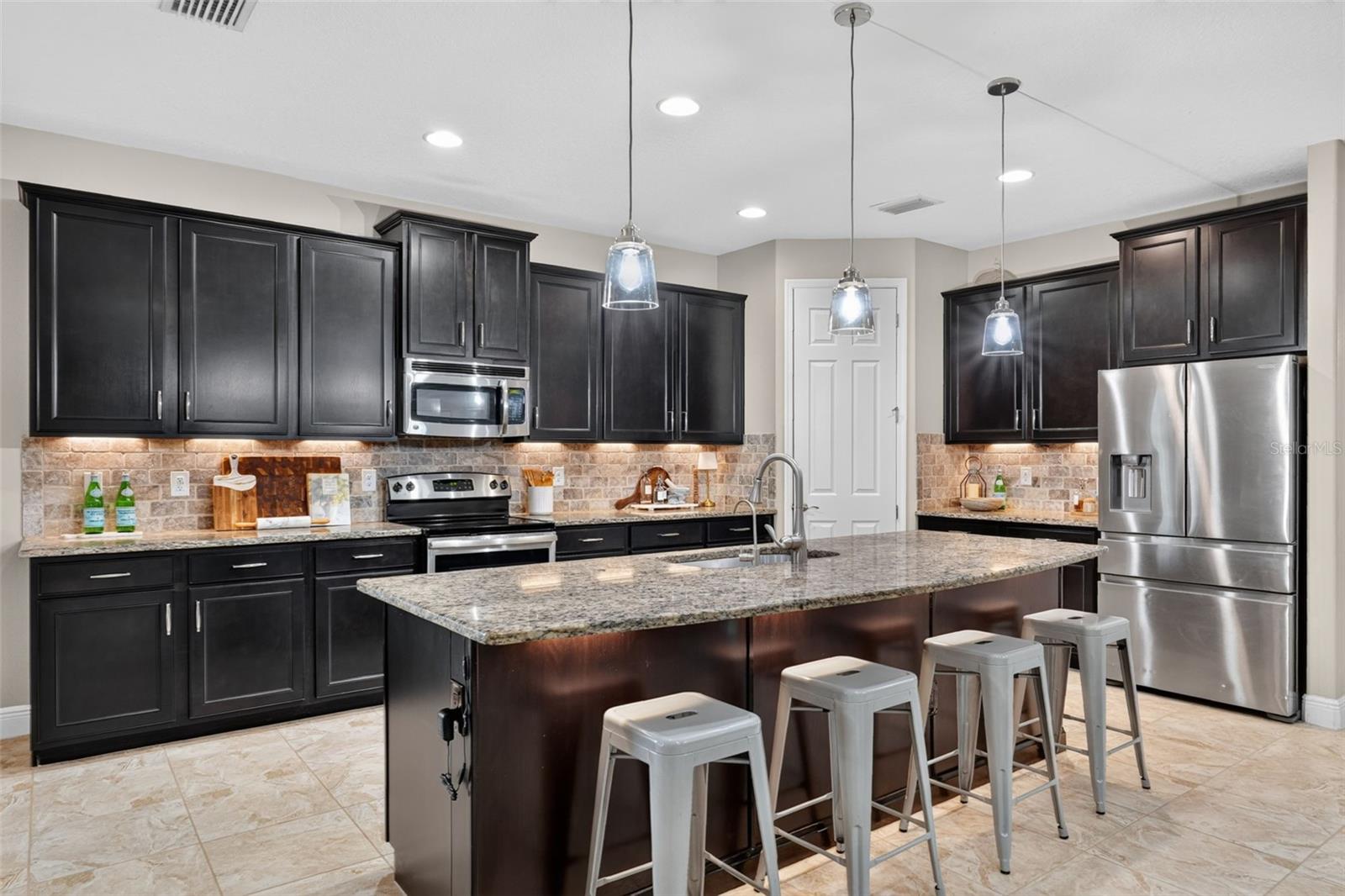 17111 2nd Ave E Property Photo 13
