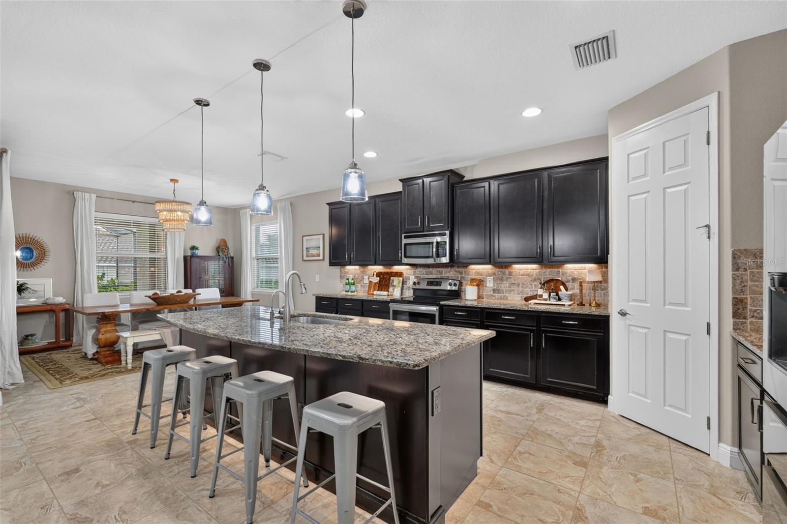 17111 2nd Ave E Property Photo 14
