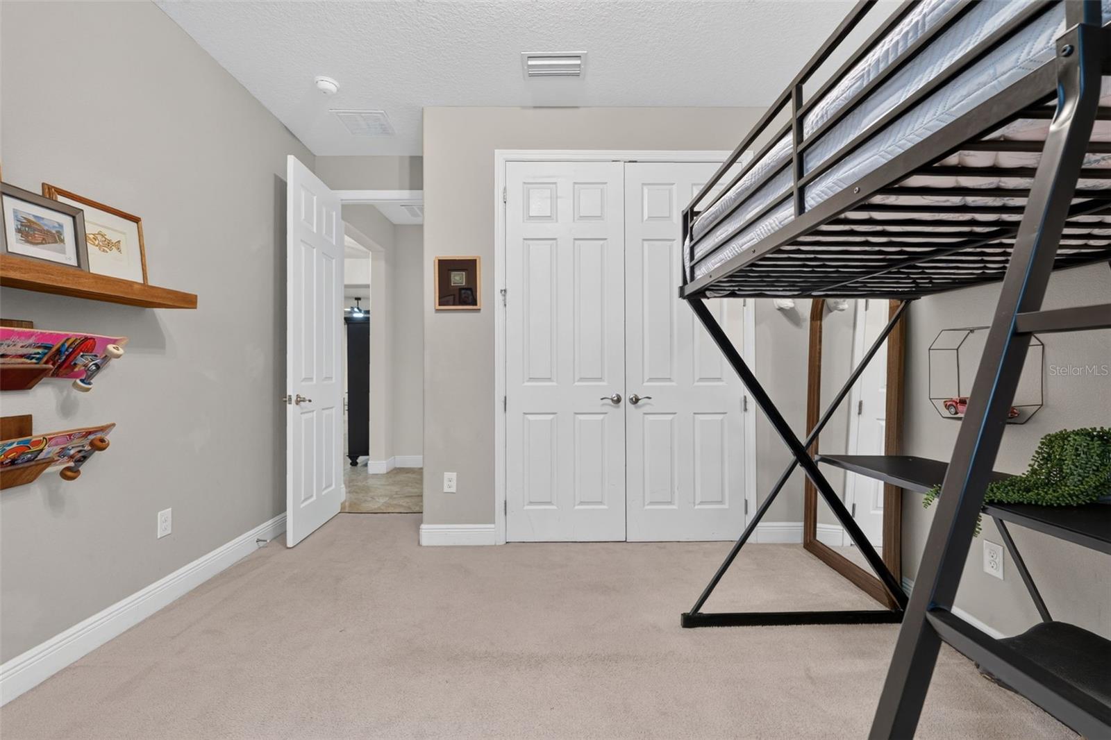 17111 2nd Ave E Property Photo 28