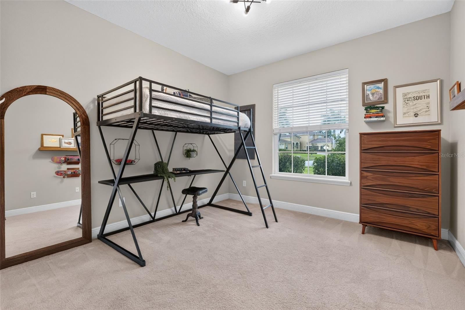 17111 2nd Ave E Property Photo 29