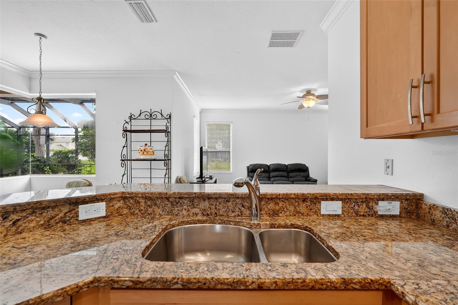 1322 Western Pine Cir Property Photo 16