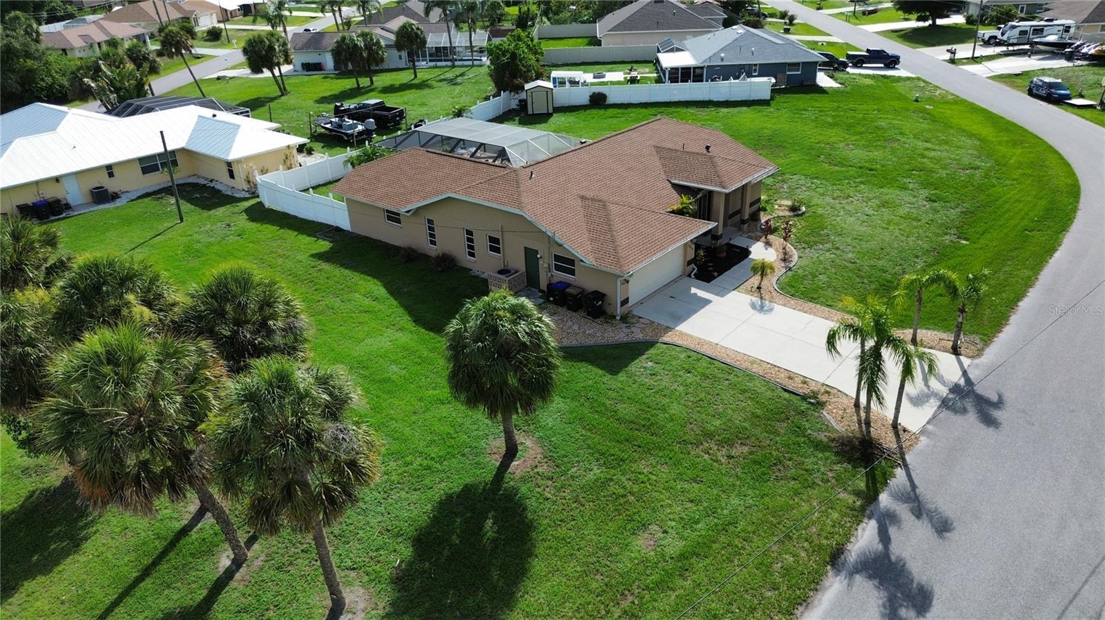 3645 Slayton Ave Property Photo 2