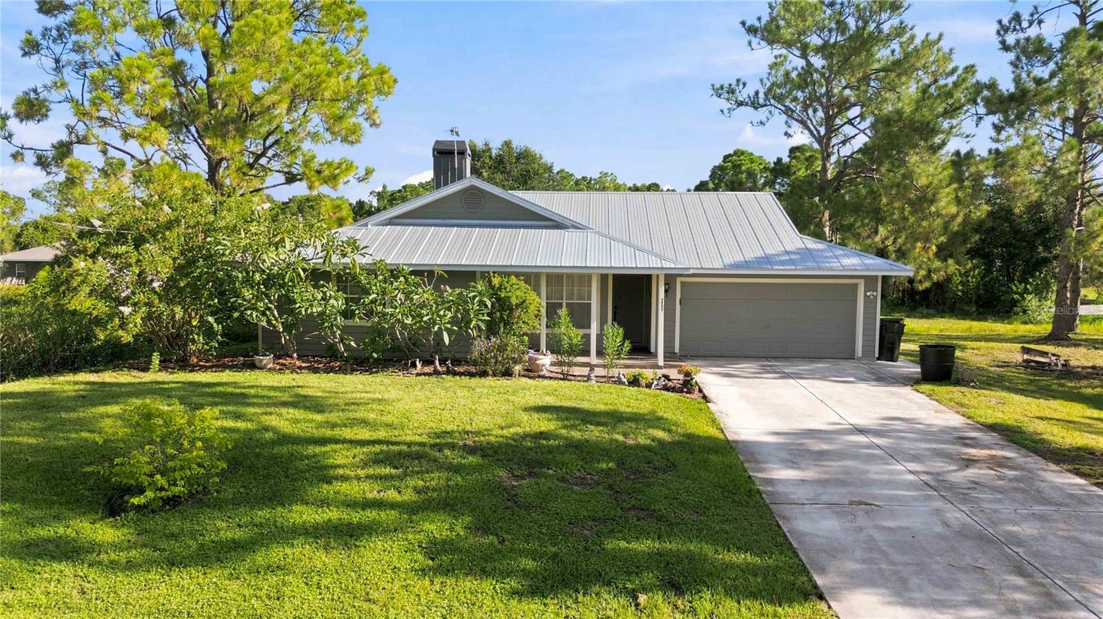 3907 Alwood St Property Photo 1