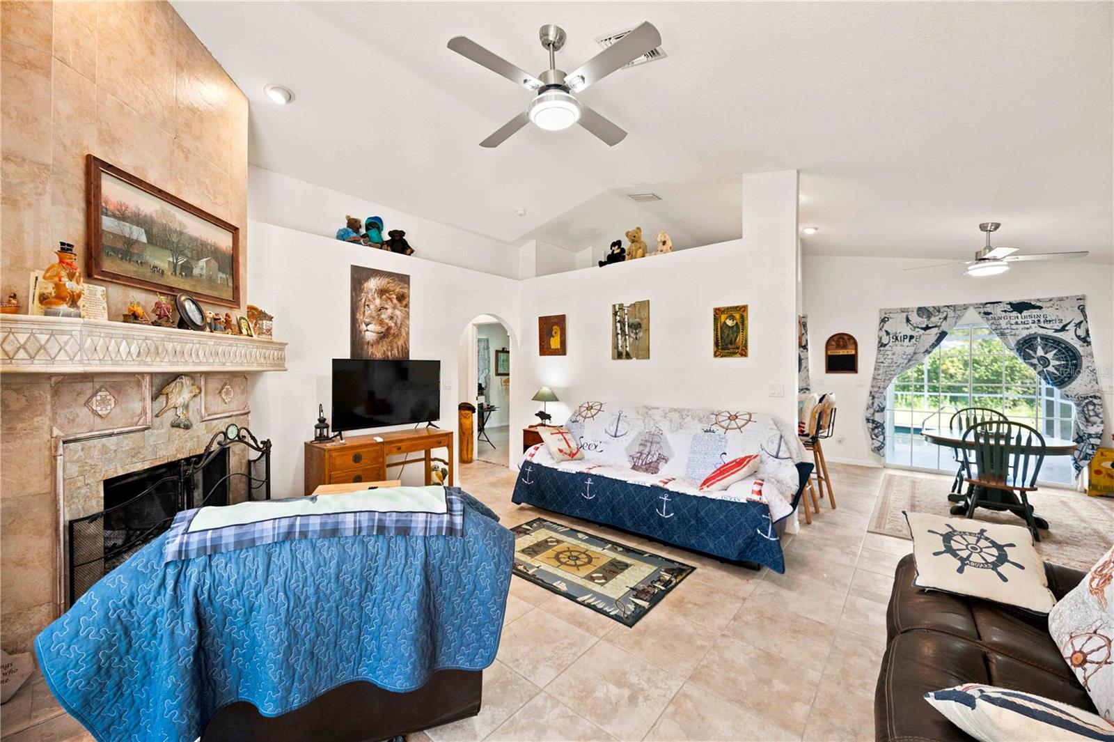 3907 Alwood St Property Photo 7