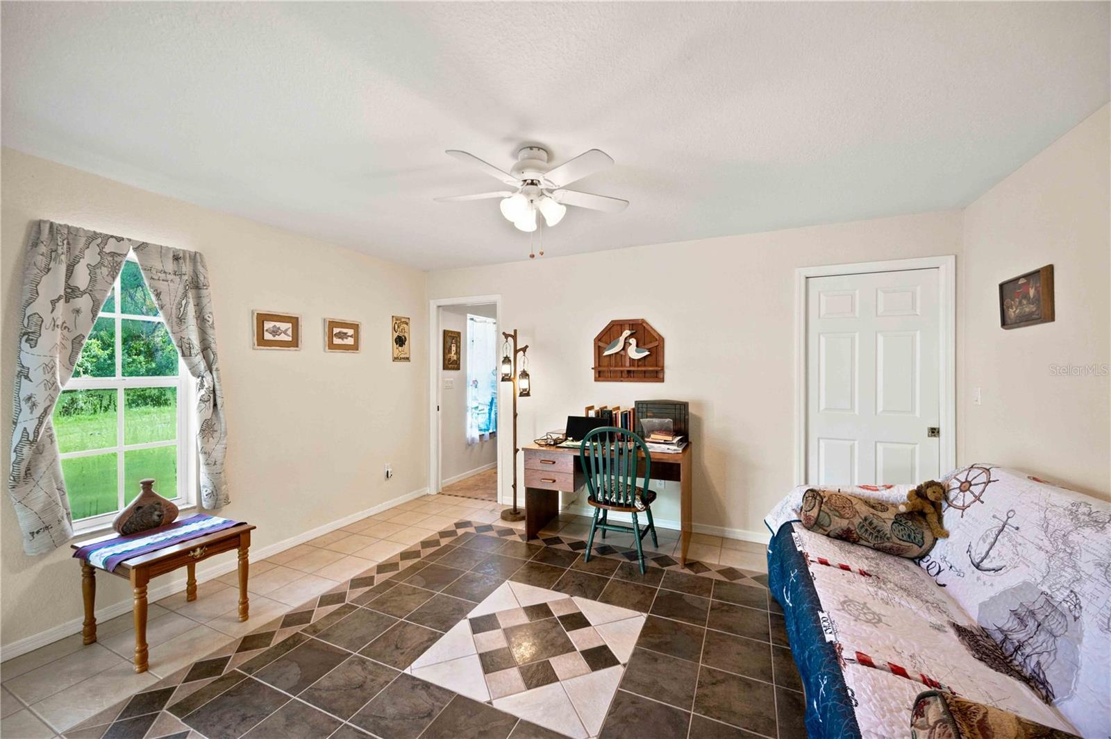 3907 Alwood St Property Photo 9
