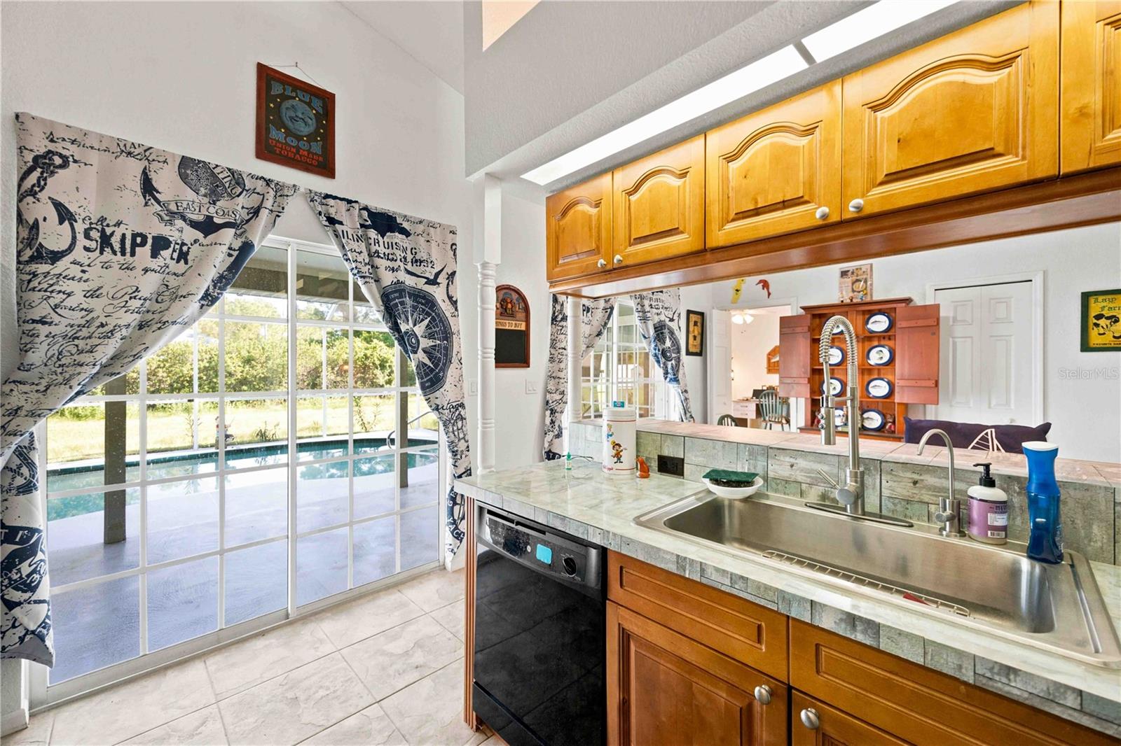 3907 Alwood St Property Photo 20