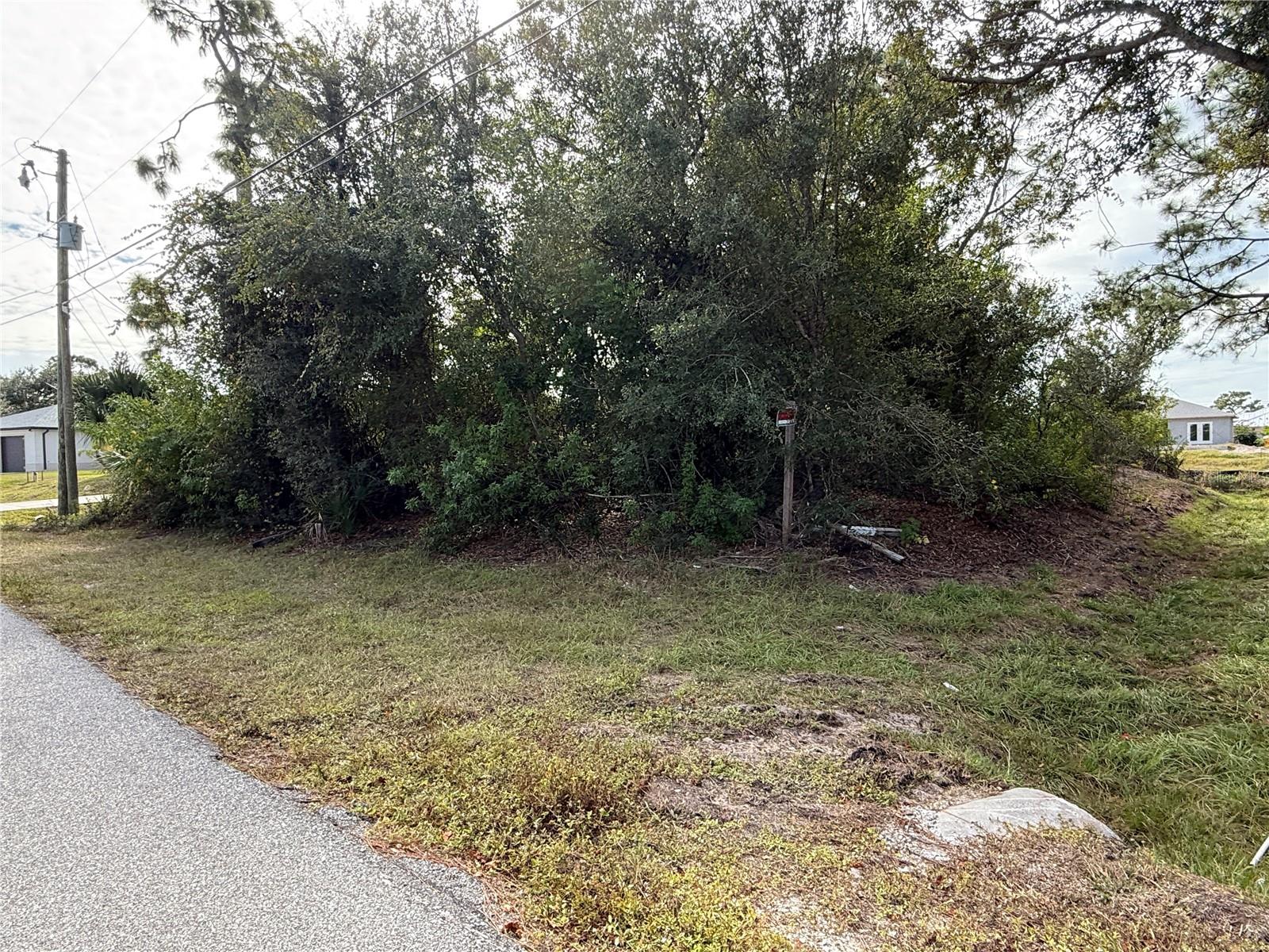 7483 Regina Dr Property Photo 1