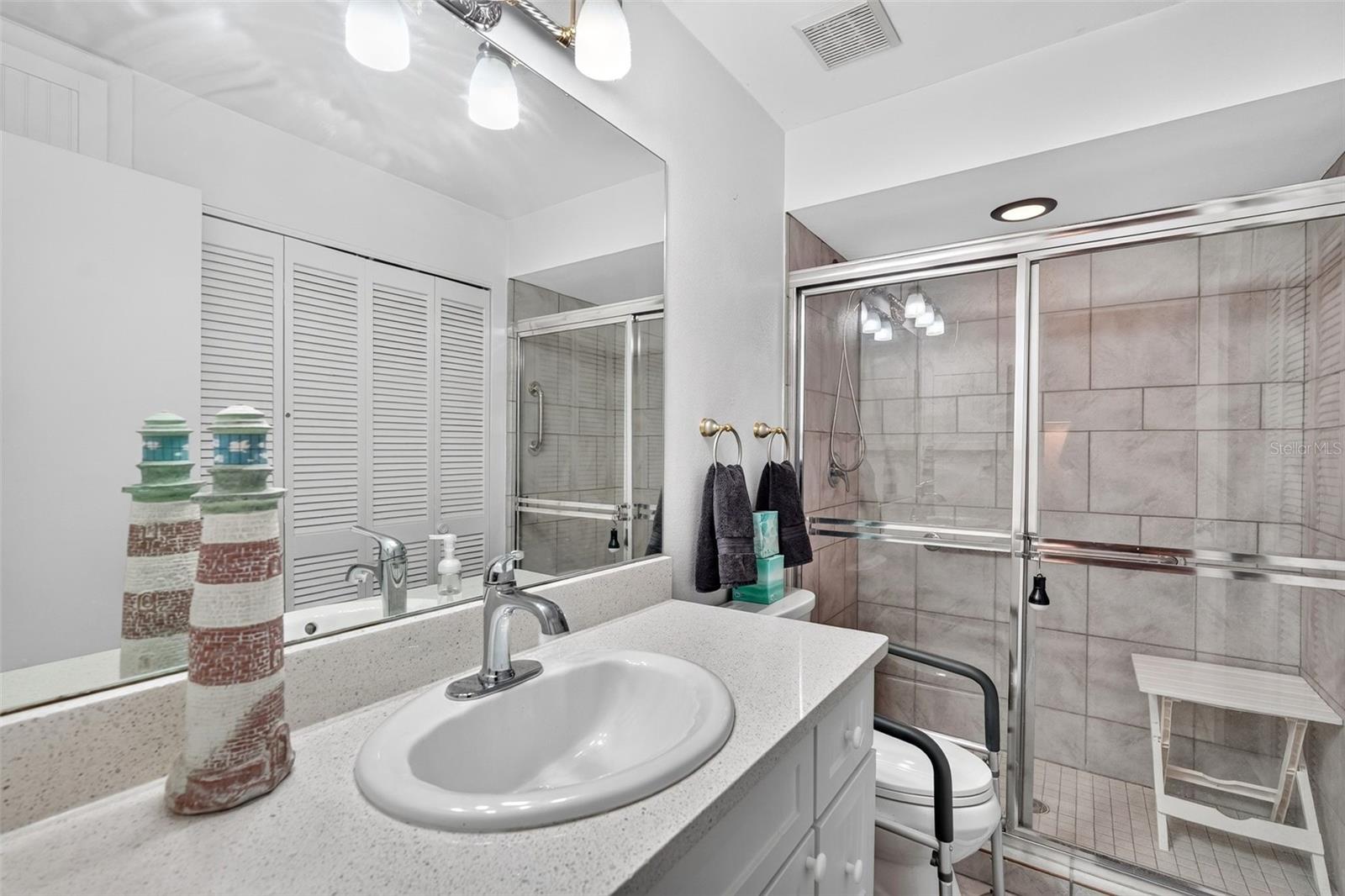 7283 Eleanor Cir Property Photo 24