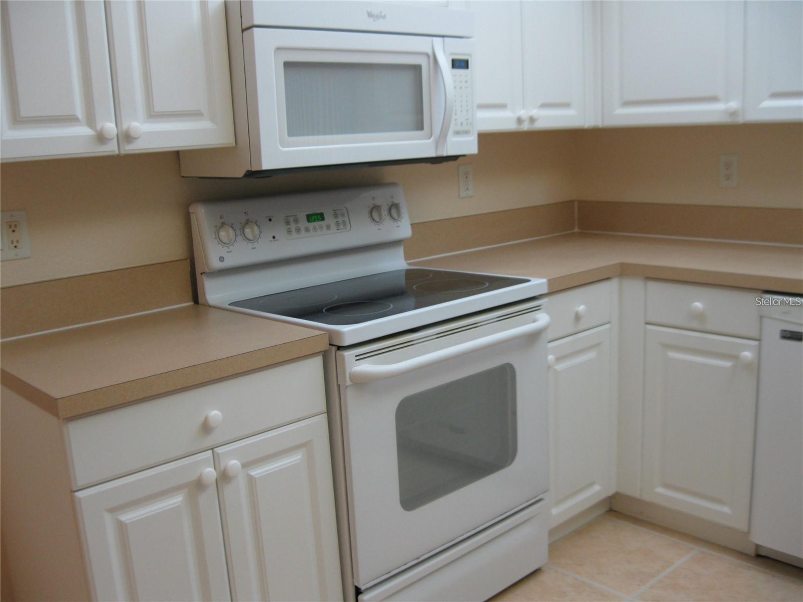 6405 Bay Cedar Ln #26 Property Photo 6