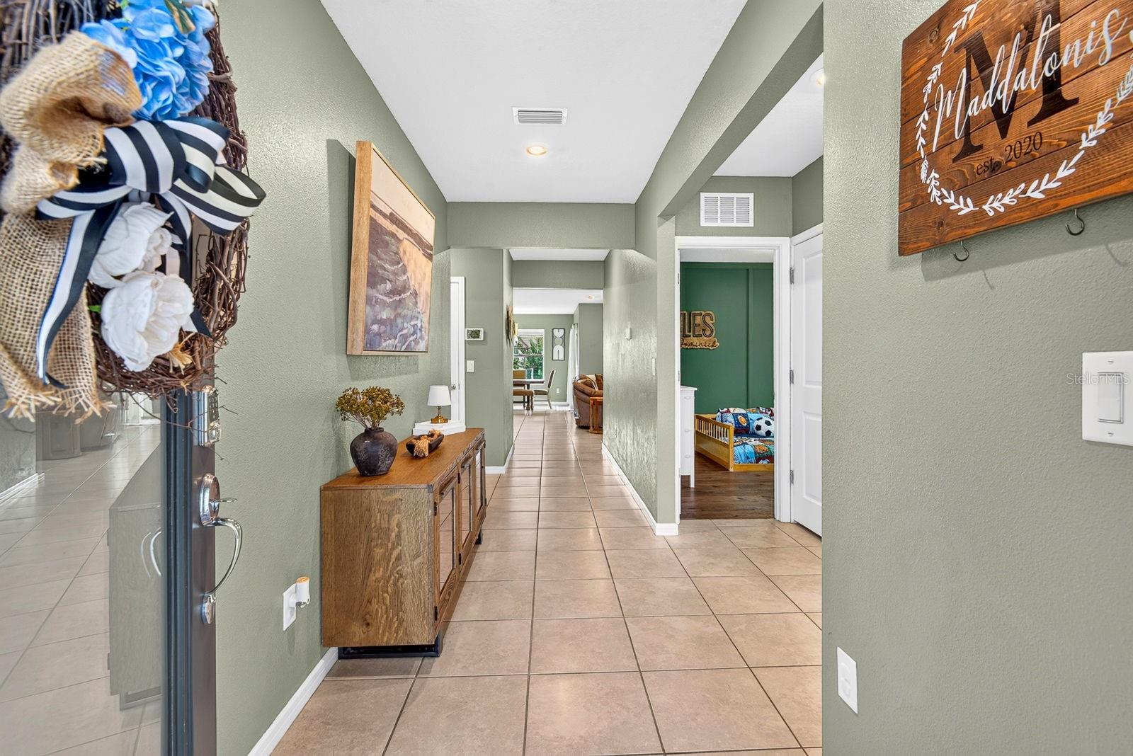 9348 Royal River Cir Property Photo 4