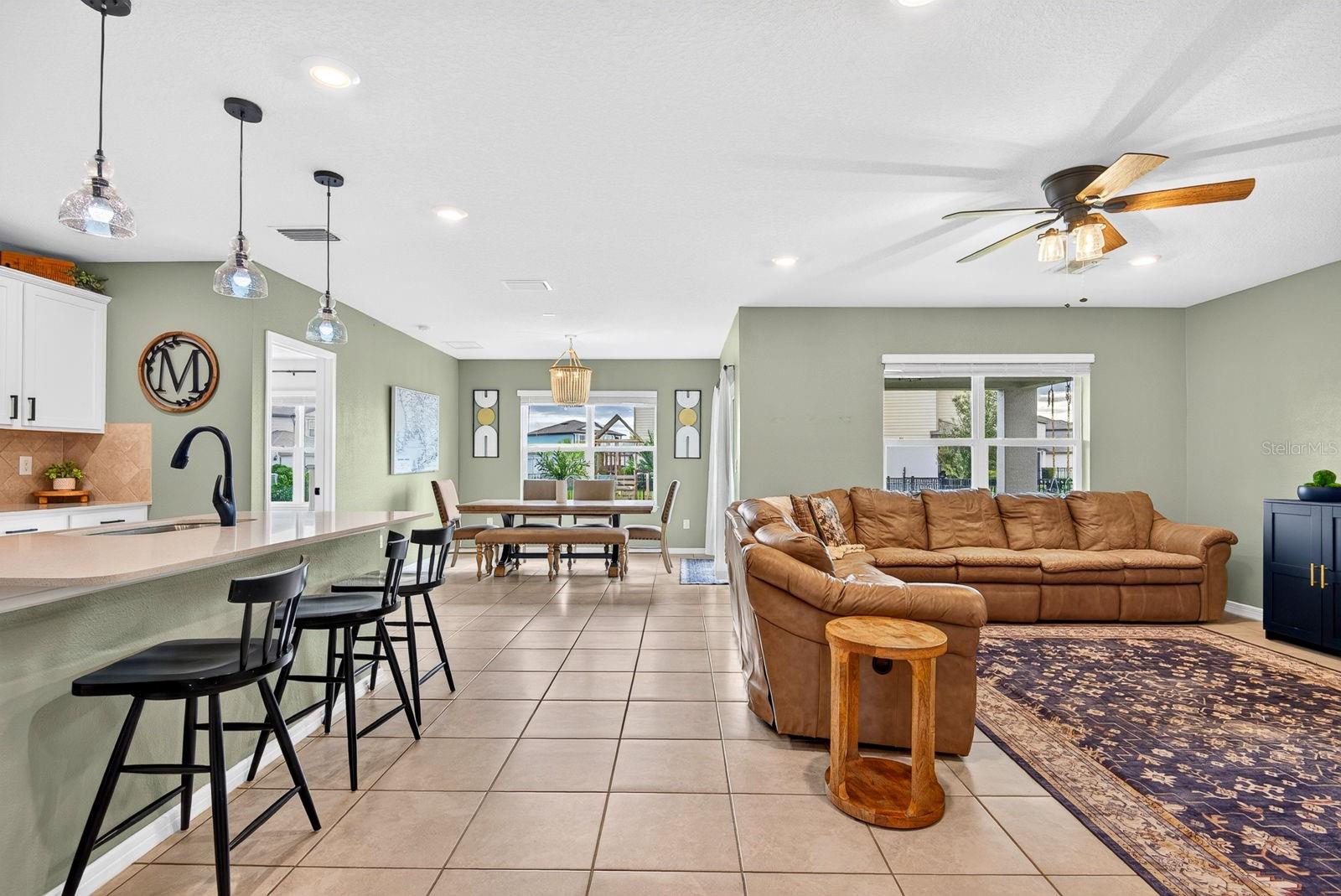 9348 Royal River Cir Property Photo 14