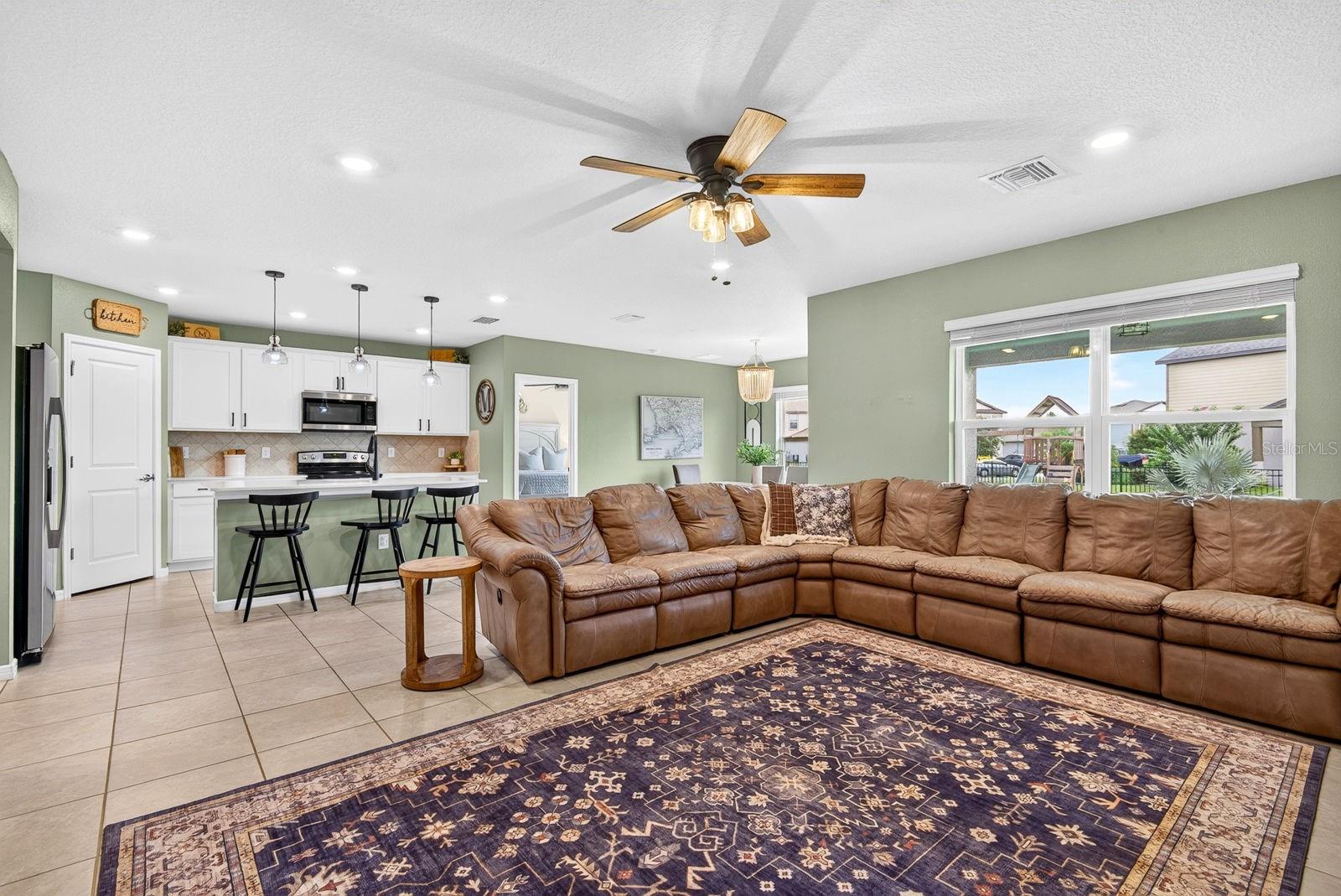 9348 Royal River Cir Property Photo 16