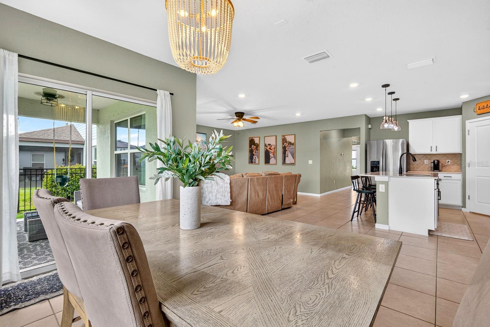 9348 Royal River Cir Property Photo 22
