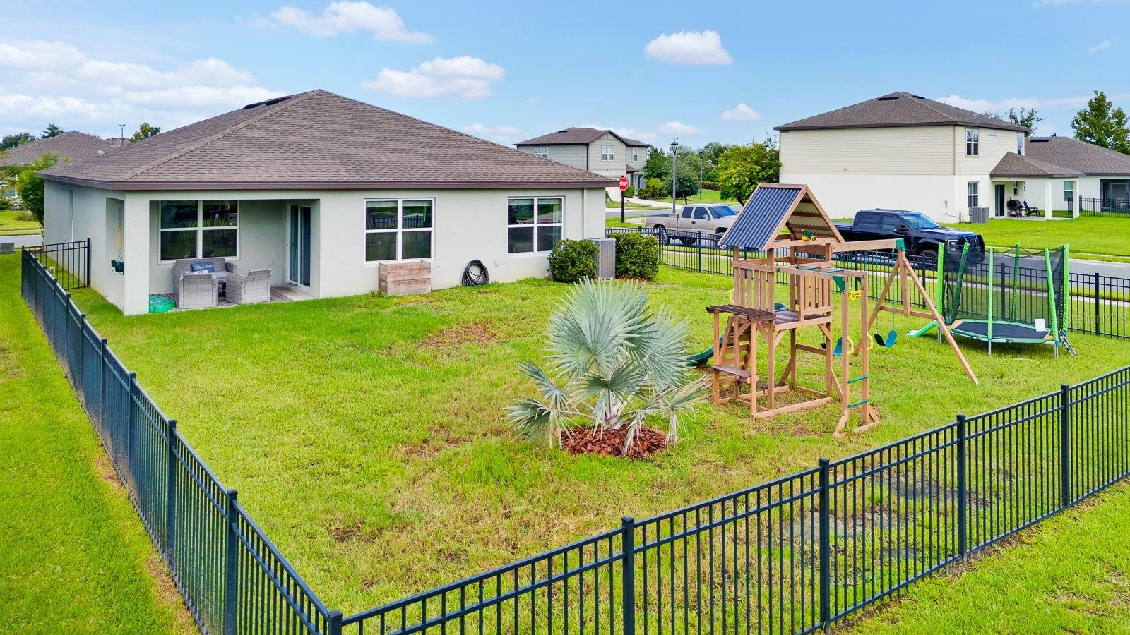 9348 Royal River Cir Property Photo 30