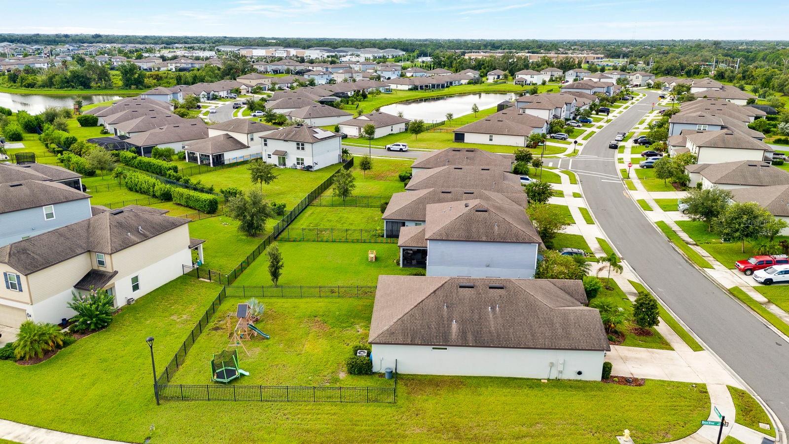 9348 Royal River Cir Property Photo 33