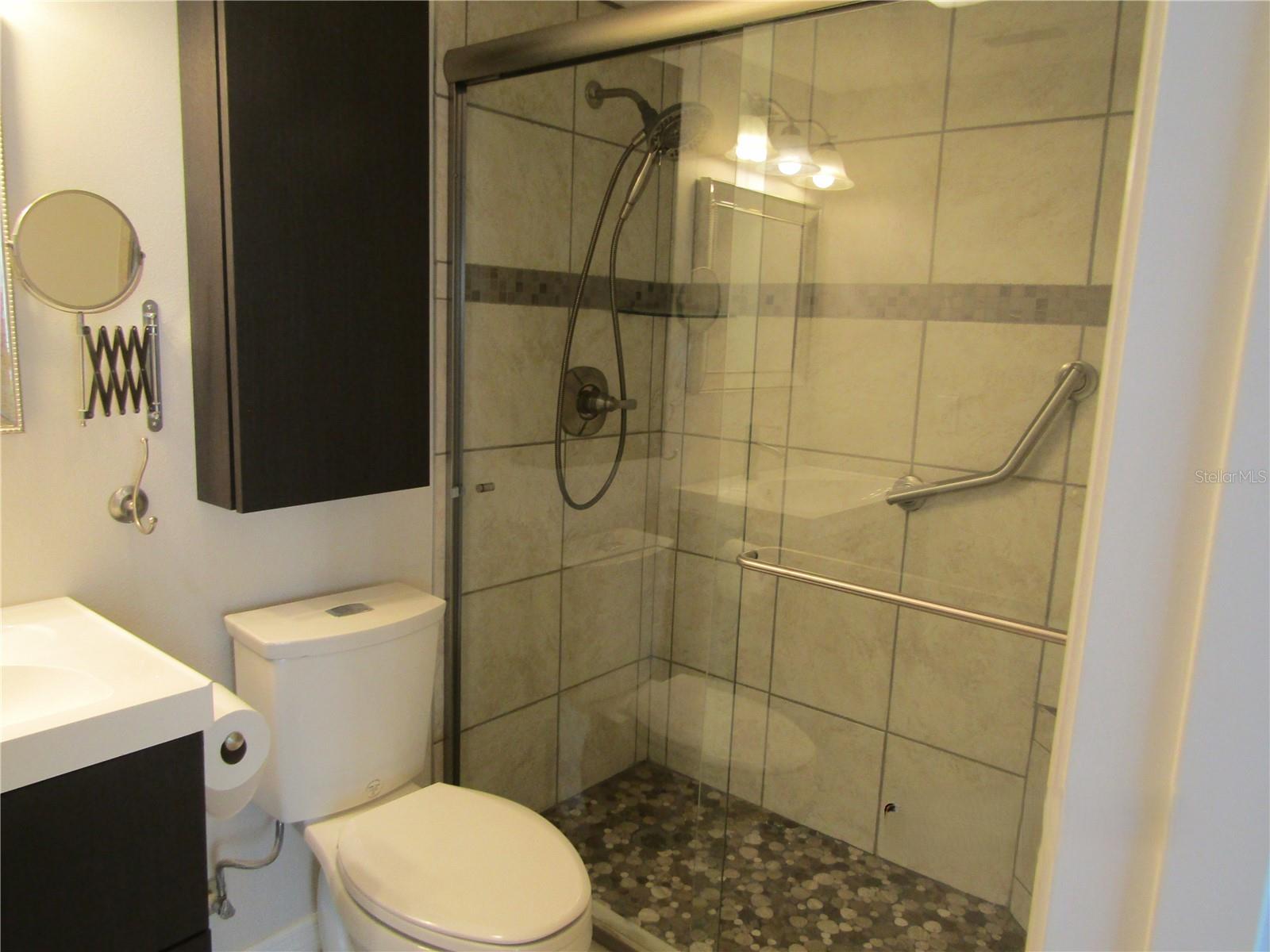 7304 W Country Club Dr N #115 Property Photo 5