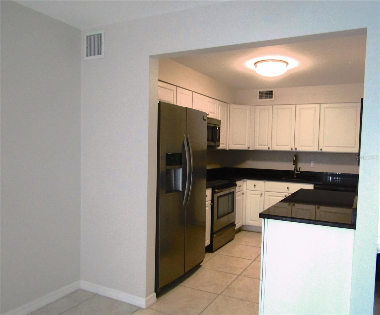 7304 W Country Club Dr N #115 Property Photo 11