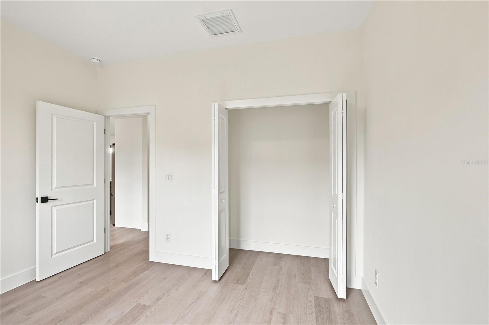 1912 Hagerick Ln Property Photo 19