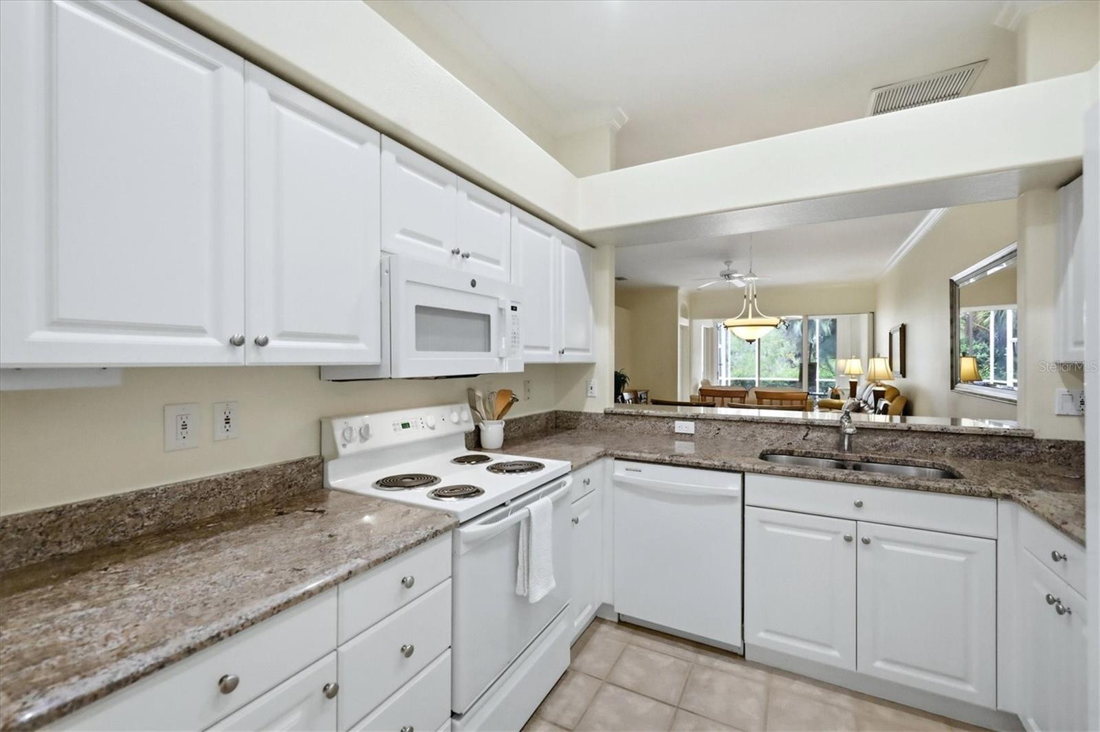 9413 Forest Hills Cir Property Photo 18