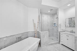 409 N Point Rd #802 Property Photo 25