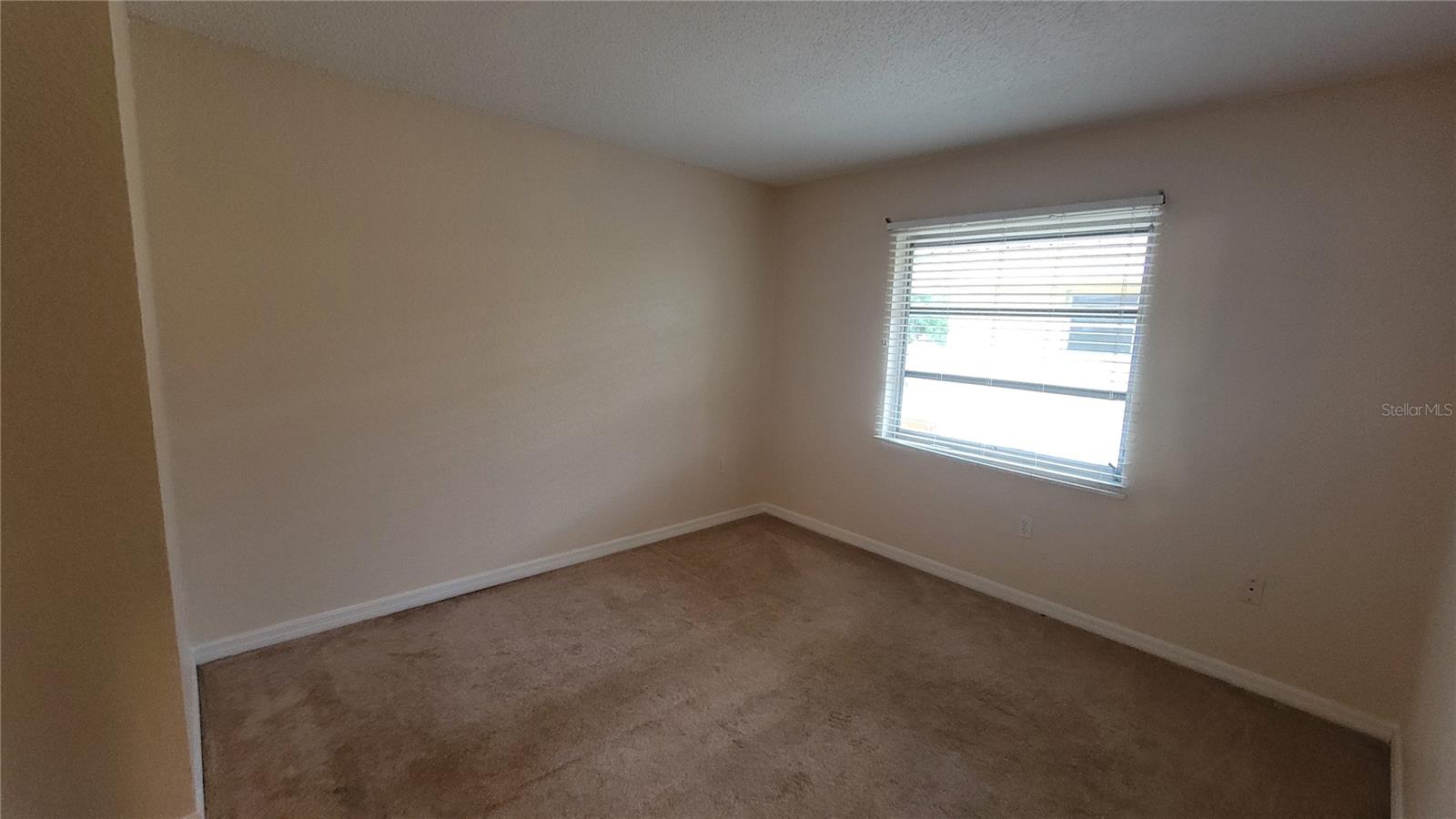 960 Lacosta Cir #2 Property Photo 7