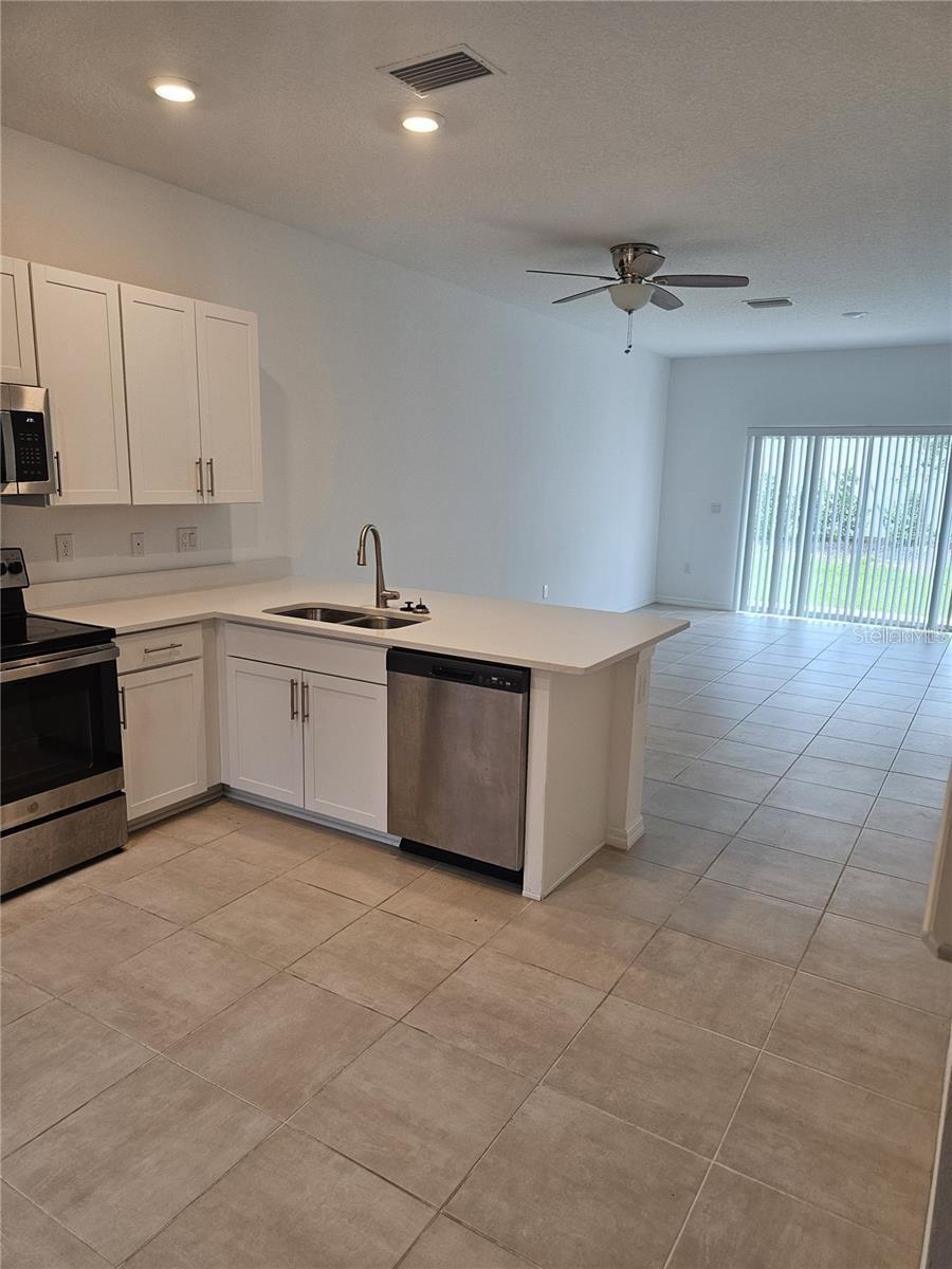 8520 DAYBREAK ST Property Photo 1