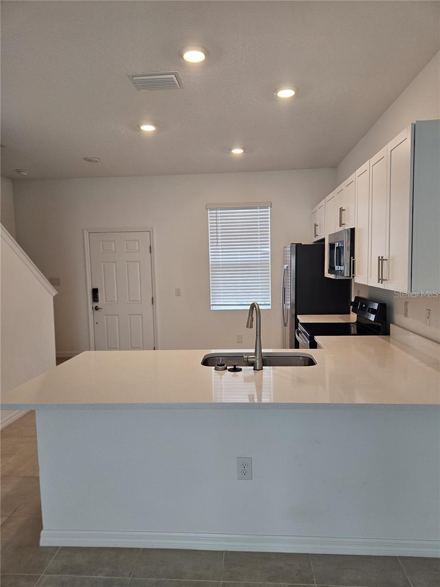 8520 Daybreak St Property Photo 7