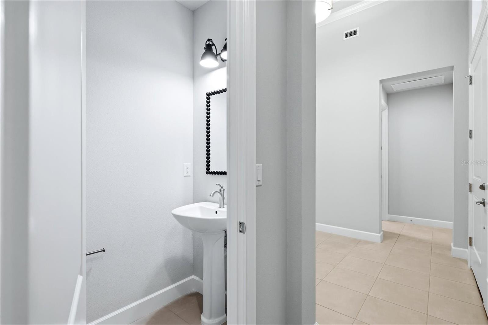 7717 Sandhill Lake Dr Property Photo 31