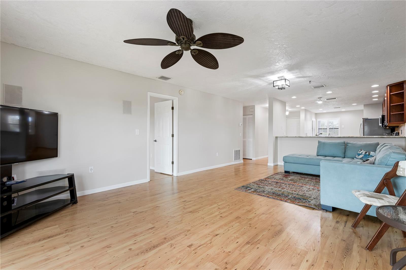 515 Leffingwell Ave #112 Property Photo 17