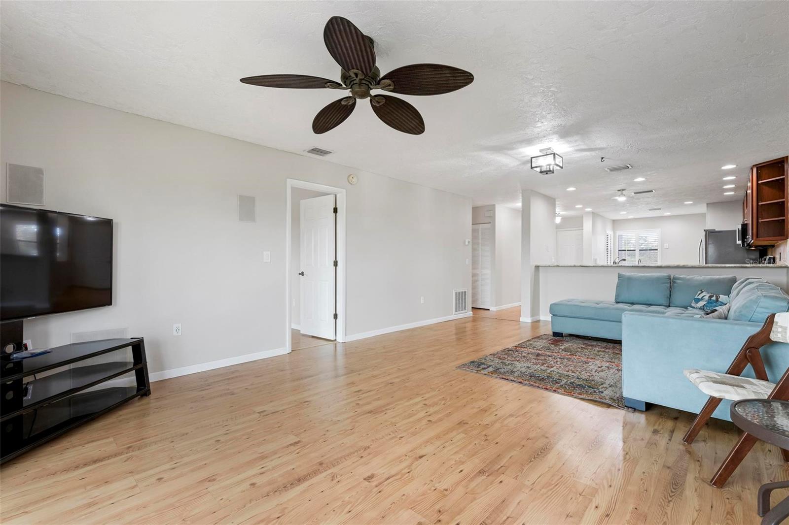 515 Leffingwell Ave #112 Property Photo 22