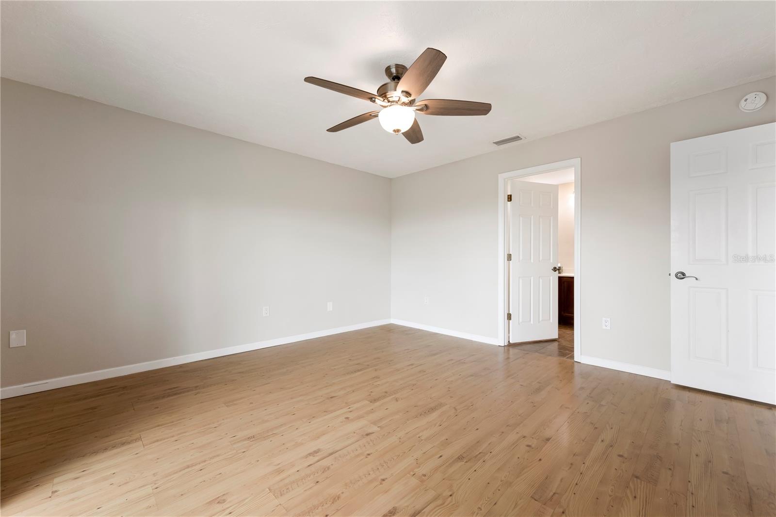 515 Leffingwell Ave #112 Property Photo 36