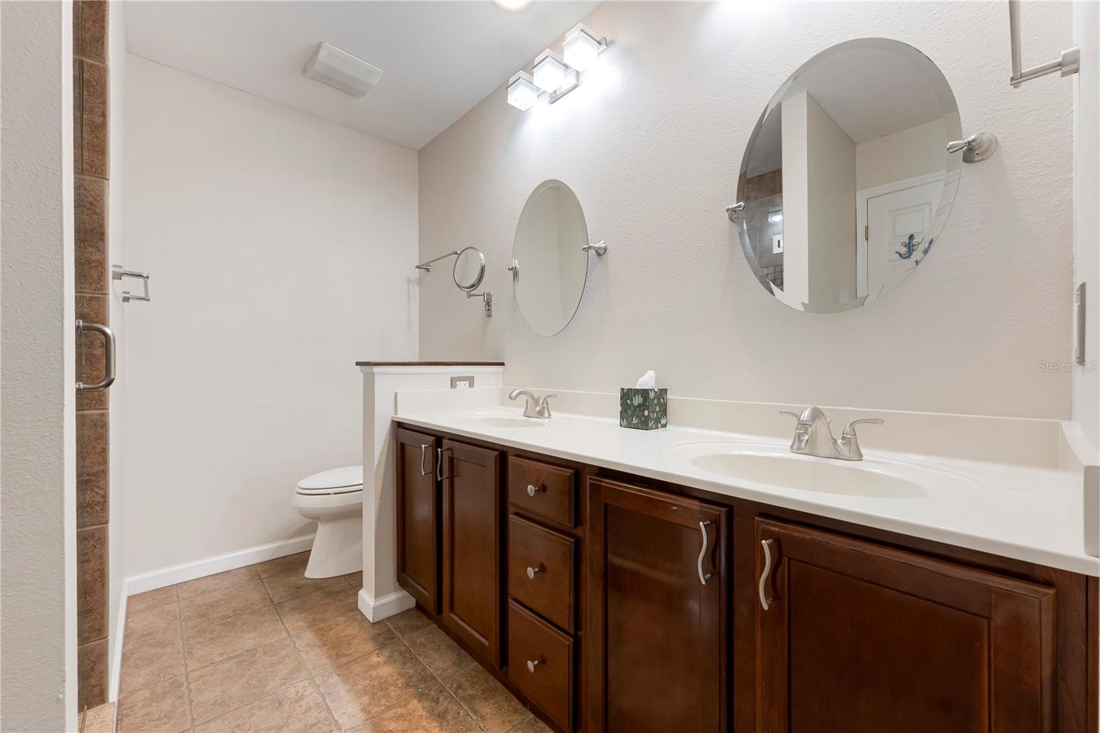 515 Leffingwell Ave #112 Property Photo 38