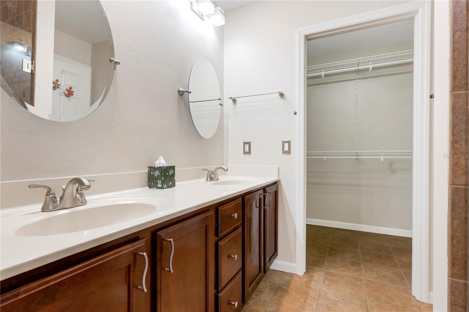 515 Leffingwell Ave #112 Property Photo 39